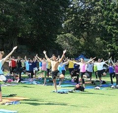 Benessere e natura, perché praticare yoga al parco?